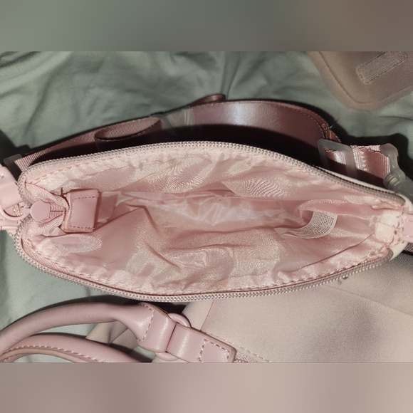 Pink backpack - Picture 7 of 9